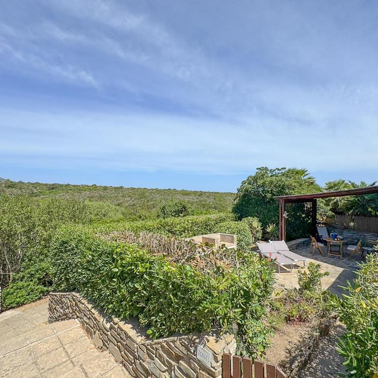 Relax at Lentischi - Private Veranda & BBQ by Host Hero - Appartamento - 34