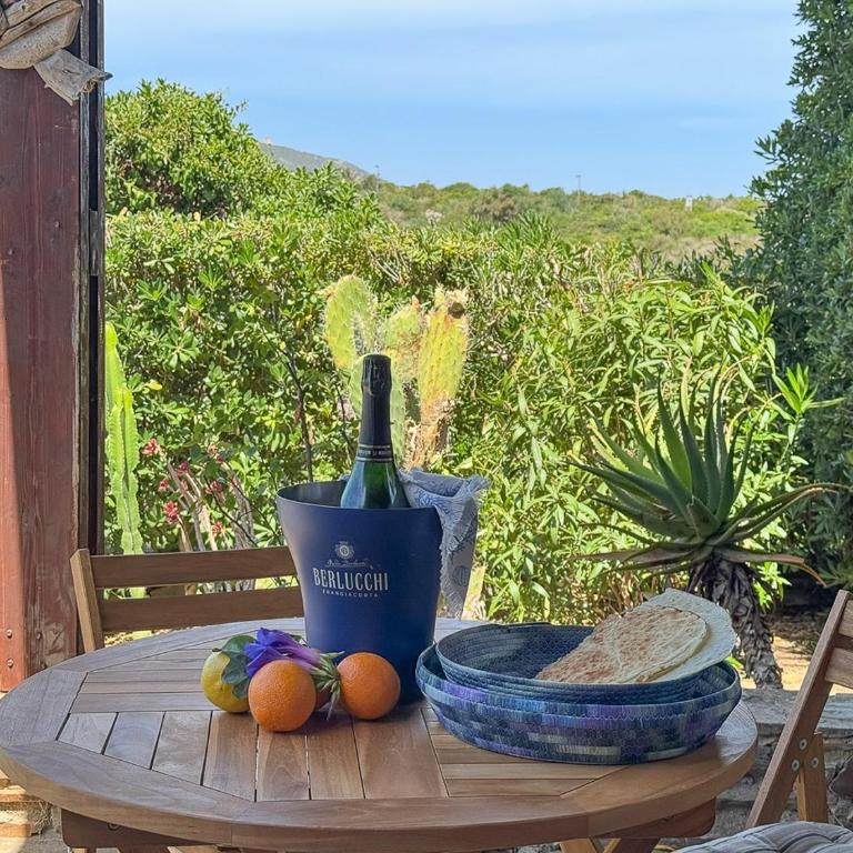Relax at Lentischi - Private Veranda & BBQ by Host Hero - Appartamento - 33