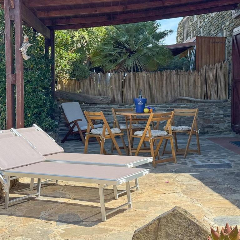 Relax at Lentischi - Private Veranda & BBQ by Host Hero - Appartamento - 3