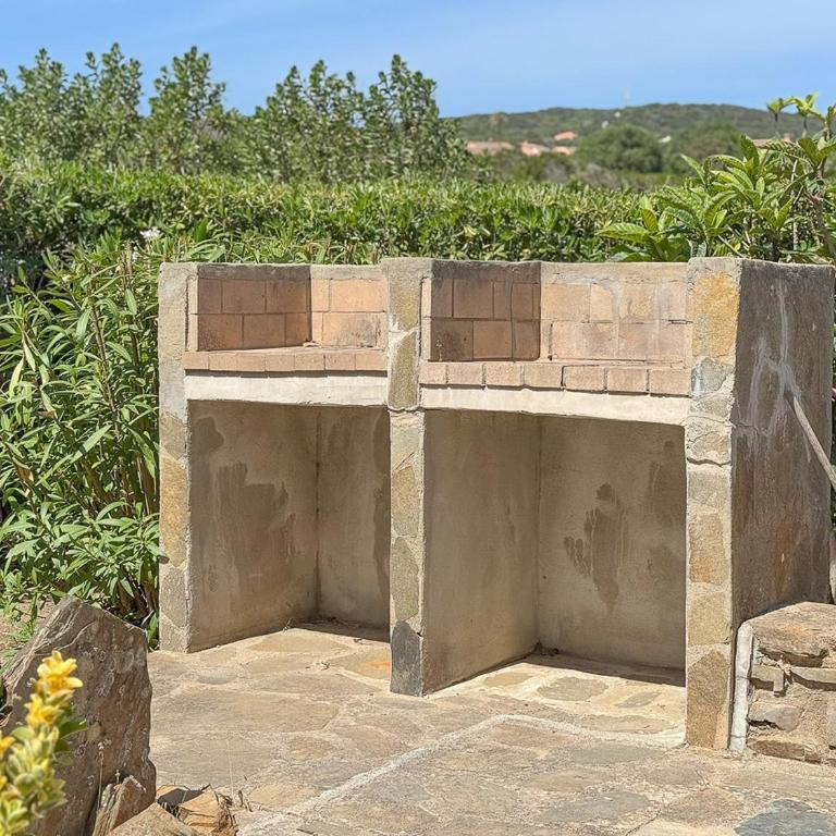 Relax at Lentischi - Private Veranda & BBQ by Host Hero - Appartamento - 32