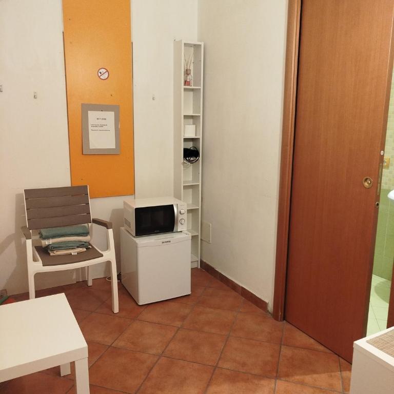 Rita Room - Economy Twin Room - 11