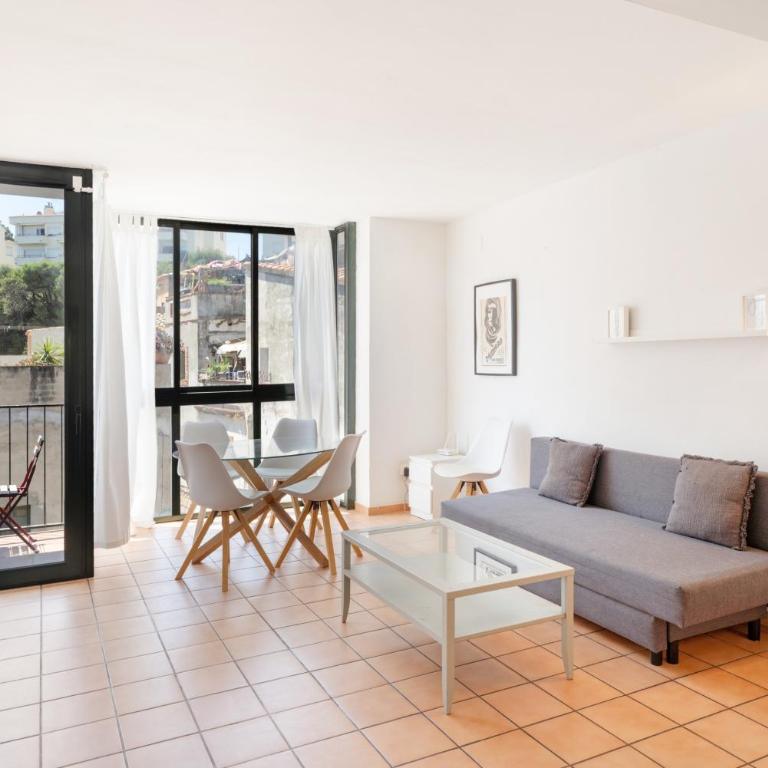 Apartamento Vista Alegre - Deluxe Apartment mit Balkon und 2 Schlafzimmern - 1