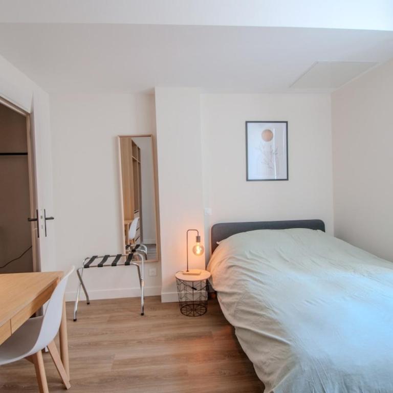 Le Bourg - 38m2 rénové - rue de Bourgogne - Appartement 2 Chambres - 2
