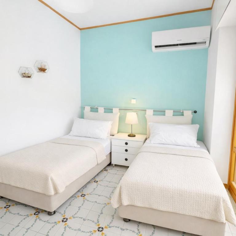 Sorrento Home Pool family BIG appartament in Sorrento center - Three-Bedroom Apartment - 3