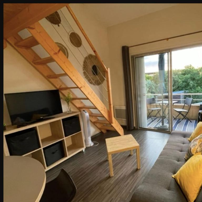 Lovely Apartment With Balcony Near The Lake - Appartamento - 7