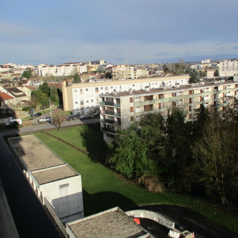 LIMOGES, ascenseur, parking, calme, à 5mn A20 et N141 ! - Apartment mit 2 Schlafzimmern und Gartenblick - 4