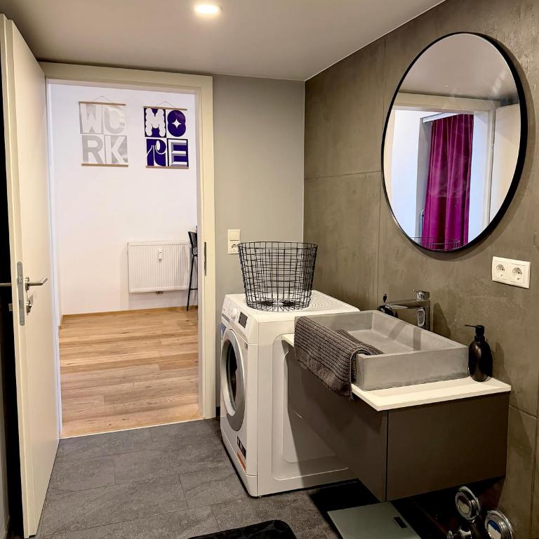 Microloft City Innsbruck - Apartment mit 1 Schlafzimmer - 8