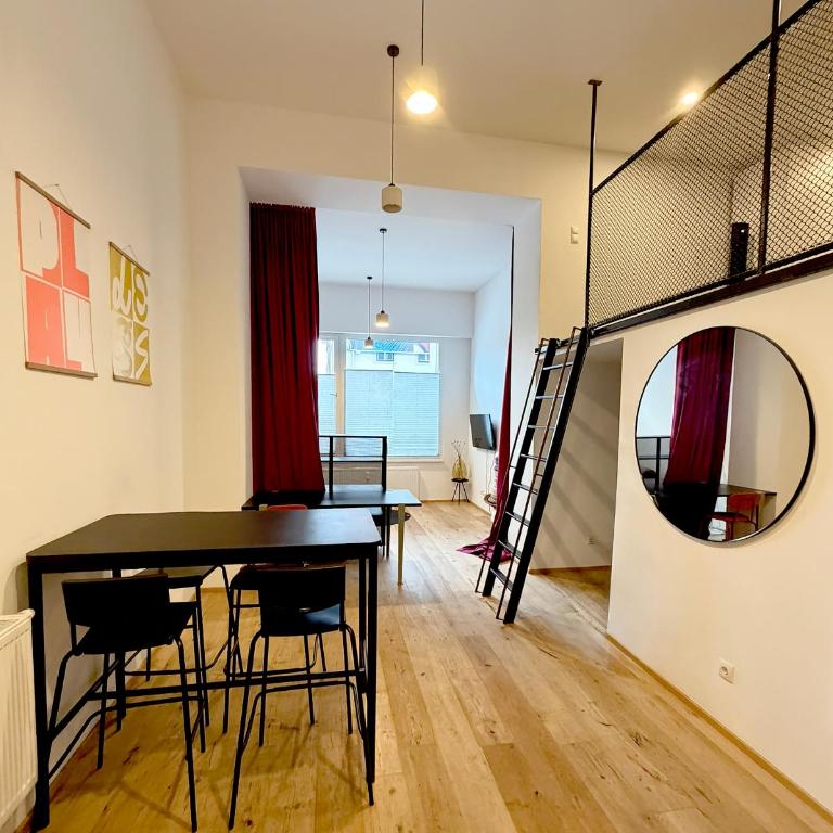 Microloft City Innsbruck - Apartment mit 1 Schlafzimmer - 1