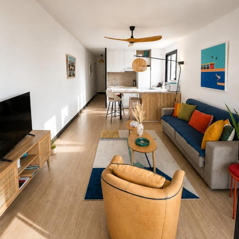 Home Riviera - One-Bedroom Apartment Near Beach - Appartement avec Vue et Balcon - 1