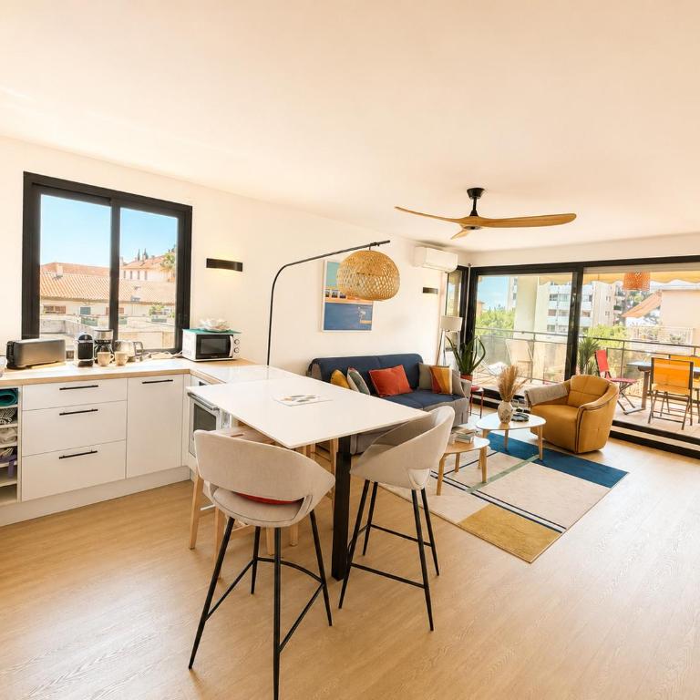 Home Riviera - One-Bedroom Apartment Near Beach - Appartement avec Vue et Balcon - 2