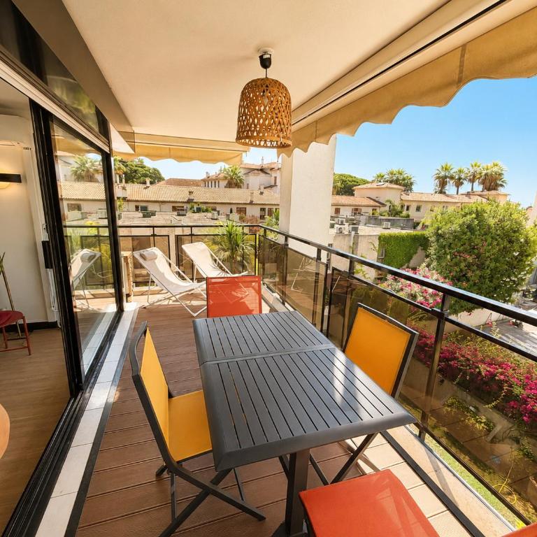 Home Riviera - One-Bedroom Apartment Near Beach - Appartement avec Vue et Balcon - 12