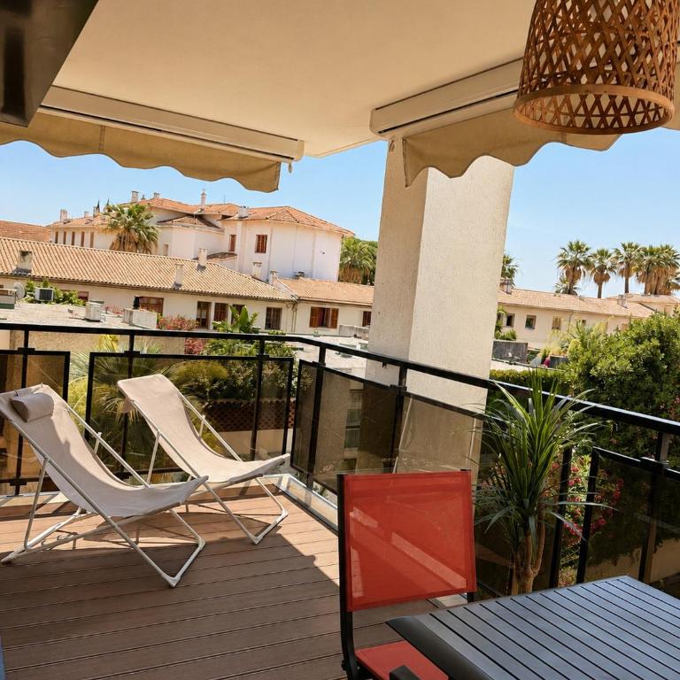 Home Riviera - One-Bedroom Apartment Near Beach - Appartement avec Vue et Balcon - 13