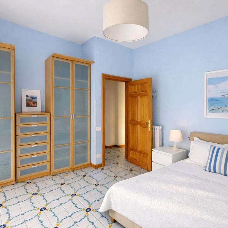 Sorrento Home Pool family BIG appartament in Sorrento center - Three-Bedroom Apartment - 1