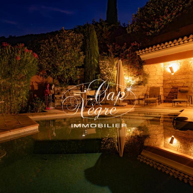 Somptueuse Villa classée 4 étoiles avec piscine et jardin vue mer à Cavalière Le Lavandou - Ferienhaus mit 4 Zimmern - 1