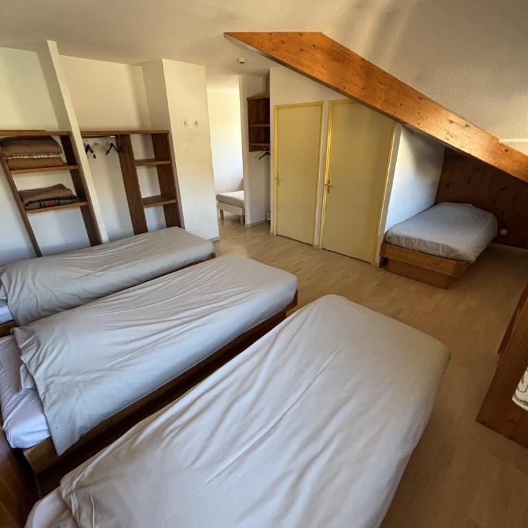 Centre Sportif d'Altitude Briançon - Chambre Familiale - 1