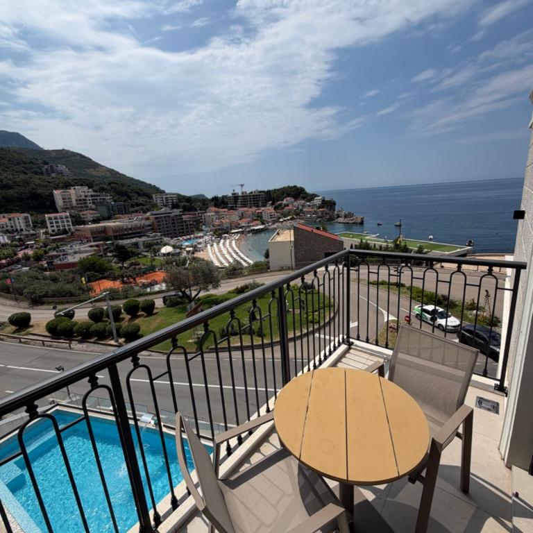 Exclusive Hotel - Dvokrevetna Soba s Bračnim Krevetom/ 2 Zasebna Kreveta i Pogledom - 2