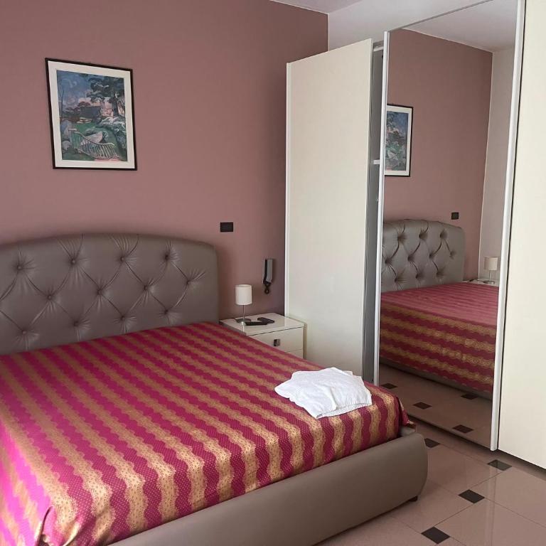Casa 2019 - Camera Matrimoniale con Bagno Privato - 2