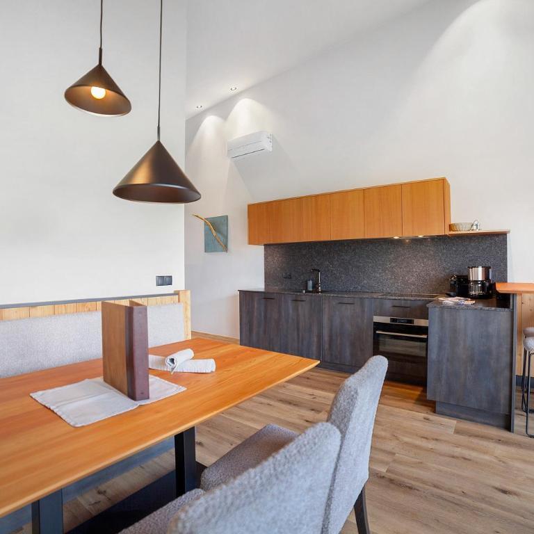 Apartment Oberhaslerhof - Appartamento Deluxe con 2 Camere da Letto e Vista Giardino - 9