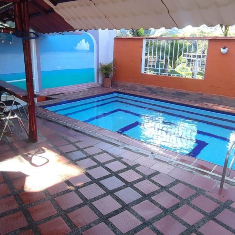 Finca con excelente vista a la piedra del Peñol y piscina privada - Chalet - 7