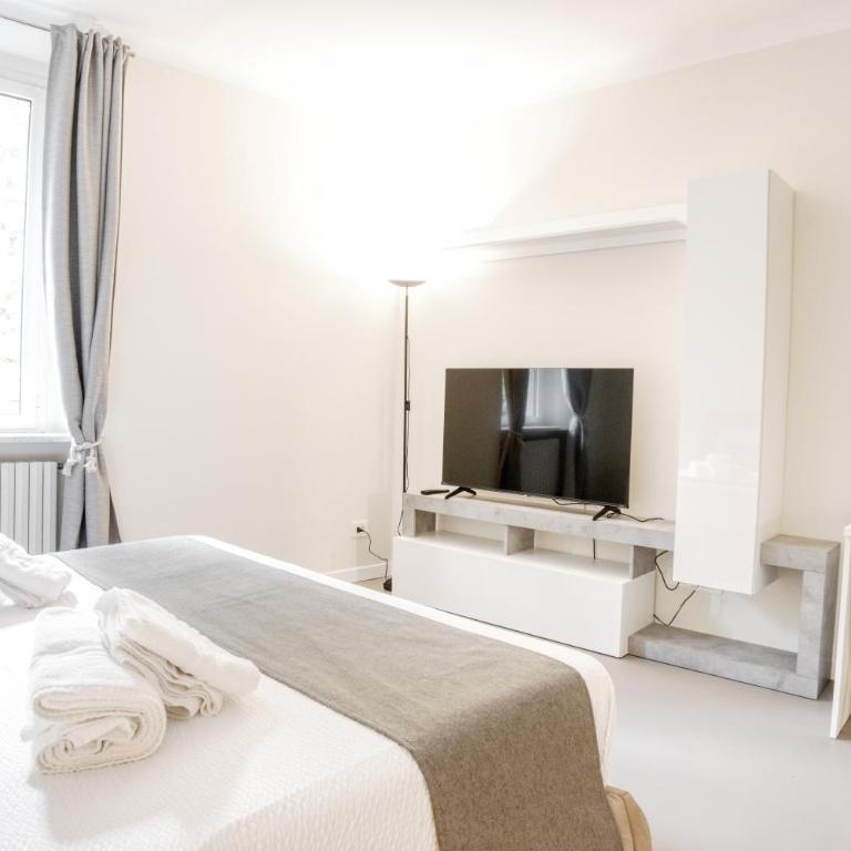 Monforte Premium Apartment - Steps from San Babila - Two-Bedroom Apartment - 6