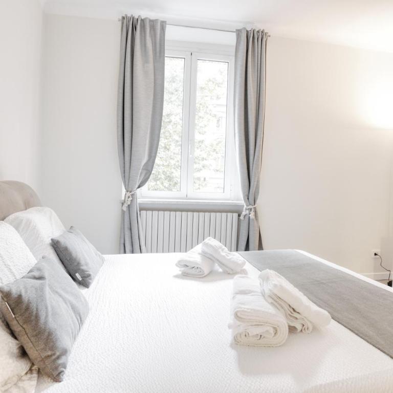 Monforte Premium Apartment - Steps from San Babila - Two-Bedroom Apartment - 16