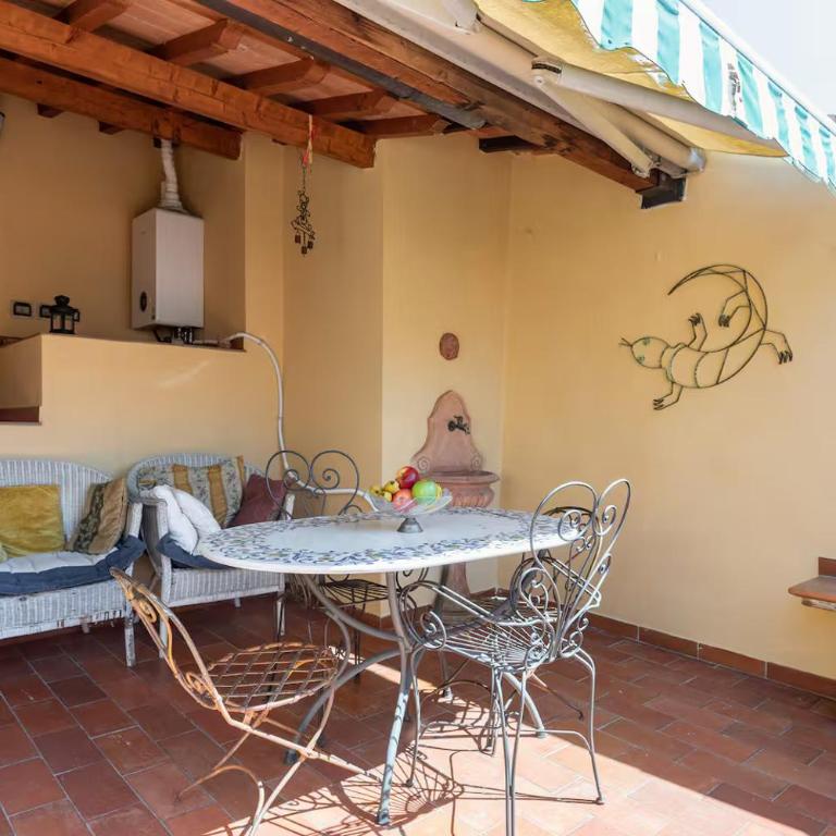 Attico Santa Croce - Terrazza Privata sui Tetti di Firenze - Appartamento con 2 Camere da Letto - 2