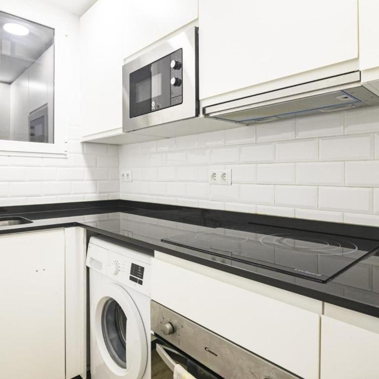 H- Cozy flat 8 people by TuriVida S - Apartamento de 3 dormitorios - 9