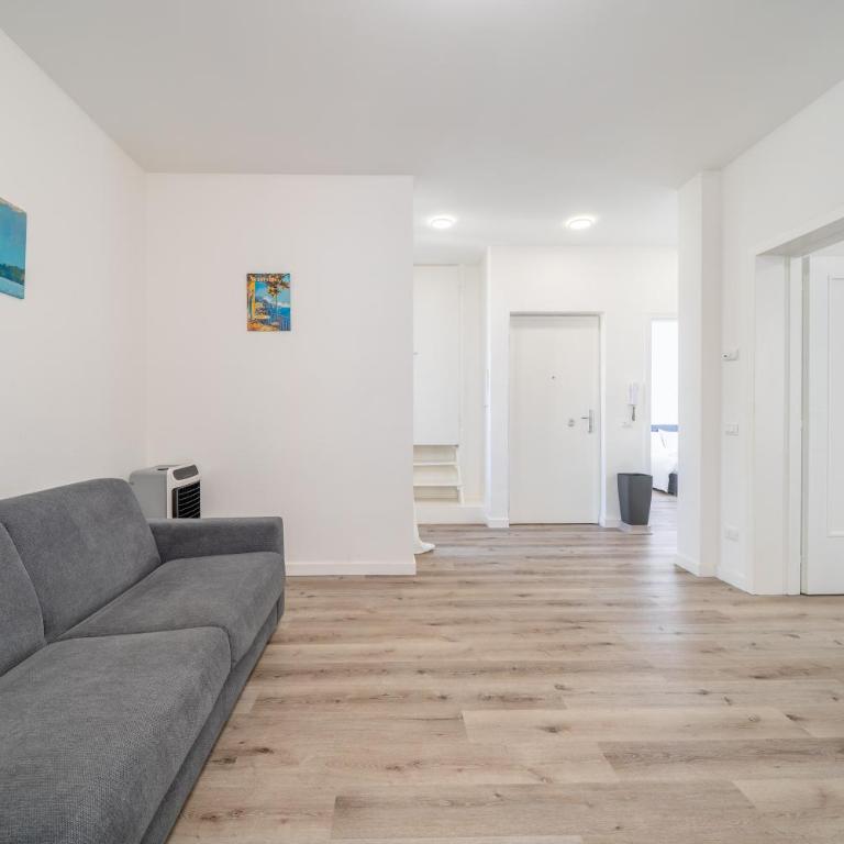 Como centro - bilocale moderno per 4 ospiti - Appartamento con 1 Camera da Letto - 4