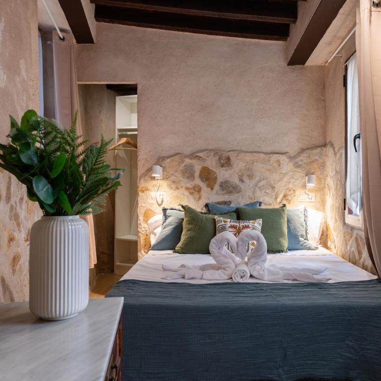 Patio in the Heart of Toledo , Pets , Family - Apartamento de 2 dormitorios con terraza - 9