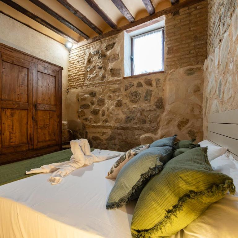 Patio in the Heart of Toledo , Pets , Family - Apartamento de 2 dormitorios con terraza - 12