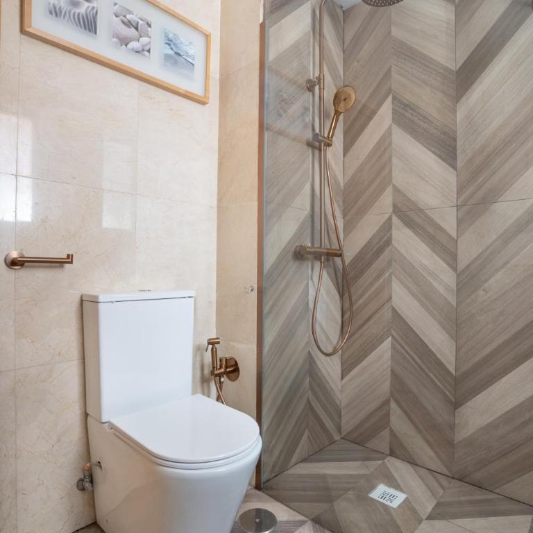 Vivienda con zona de trabajo, piscina y parking - Apartamento de 1 dormitorio - 20