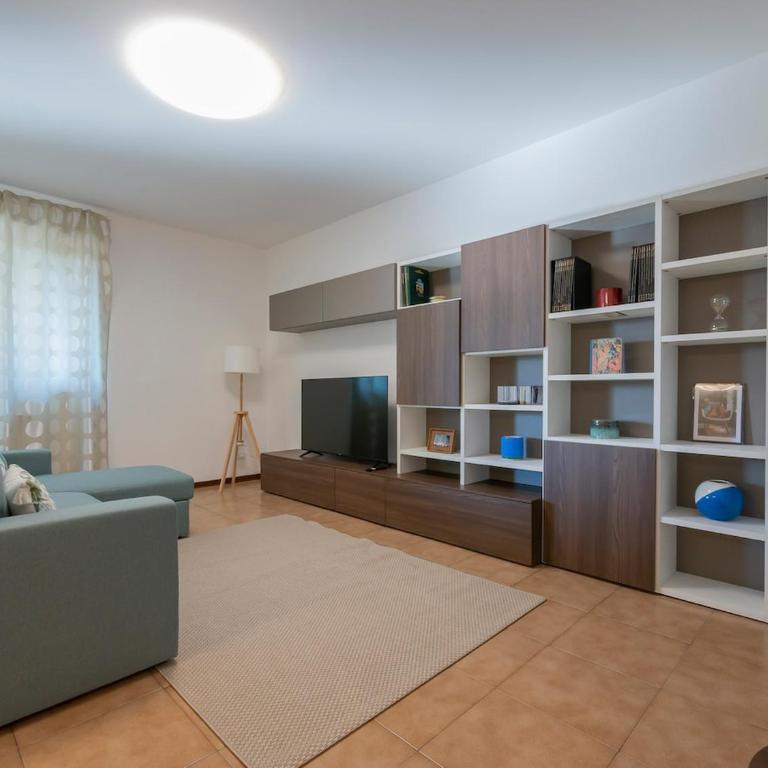 Xenia Milano - 4 rooms apt in Via Cassano 14 - Three-Bedroom Apartment - 6