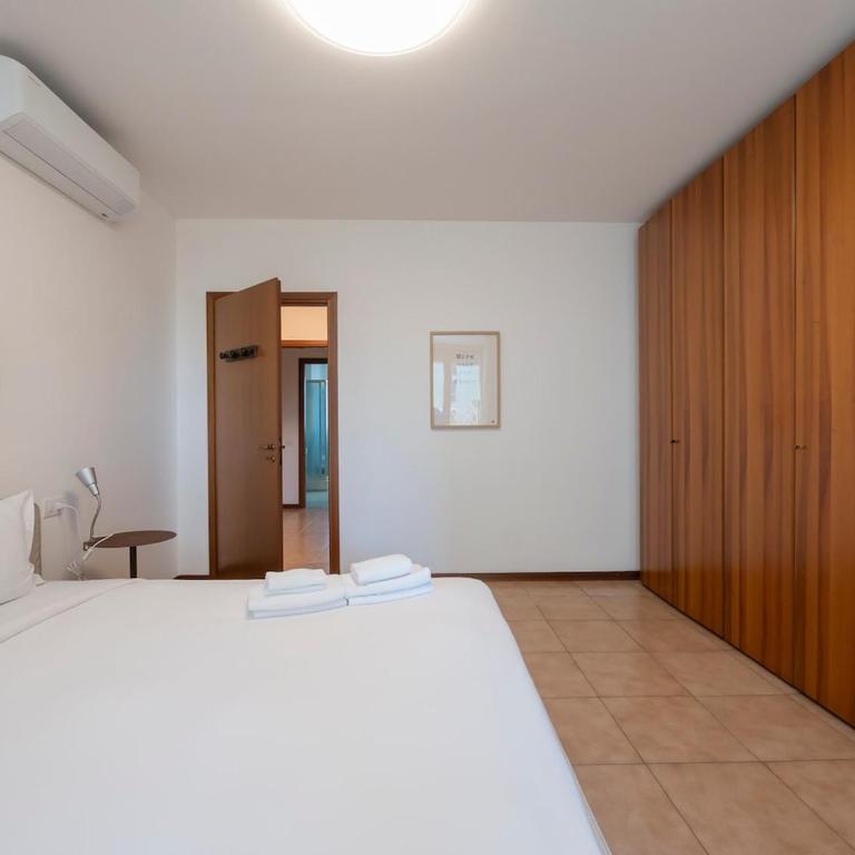 Xenia Milano - 4 rooms apt in Via Cassano 14 - Three-Bedroom Apartment - 18