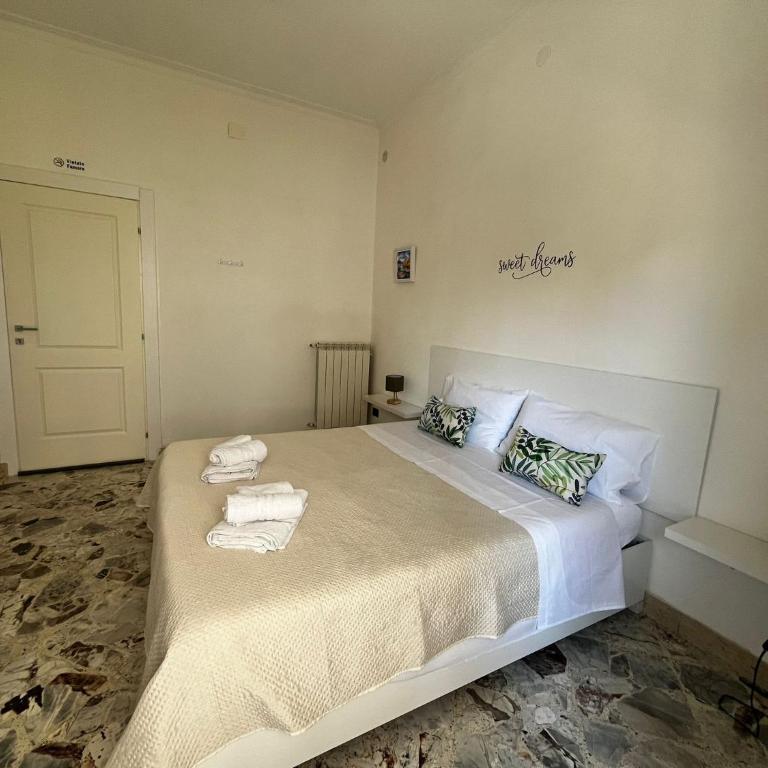 Pellegrino House - Doppelzimmer mit Balkon - 4