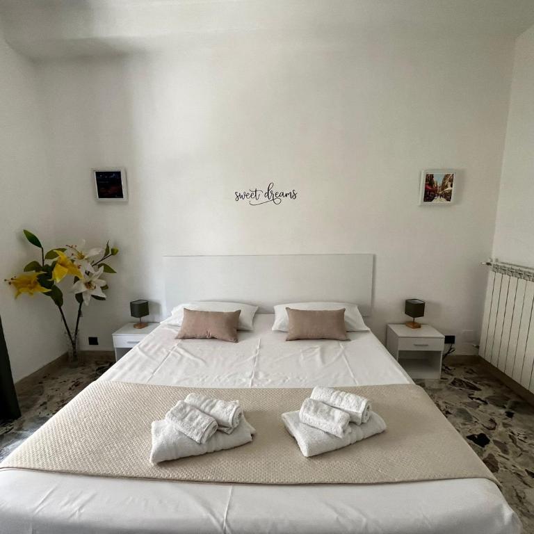 Pellegrino House - Doppelzimmer mit Balkon - 3