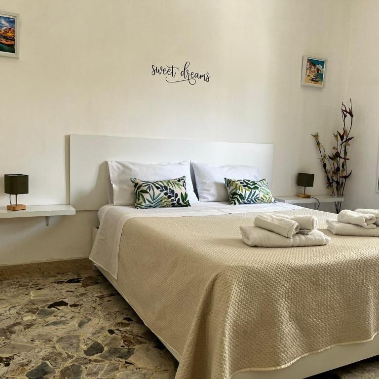 Pellegrino House - Doppelzimmer mit Balkon - 1