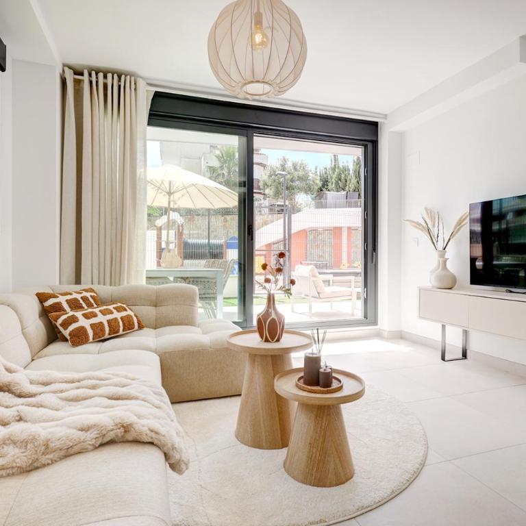 008 Luxury New Build 2 Bed Mijas Golf Apt, with Padel - Apartamento de 2 dormitorios con terraza - 1