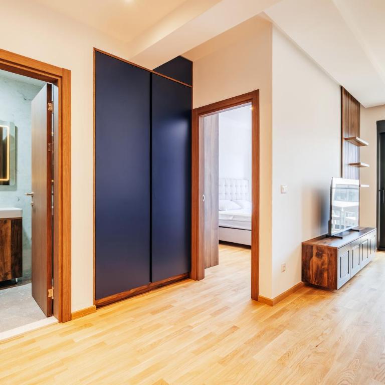 Central Apartments Budva - Apartman sa Pogledom na Grad - 11
