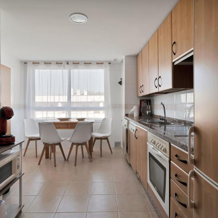 Apartamento con piscina y paddel en Guadalmina Alta - AVIA 2 3 - Apartamento de 2 dormitorios con balcón y terraza - 2