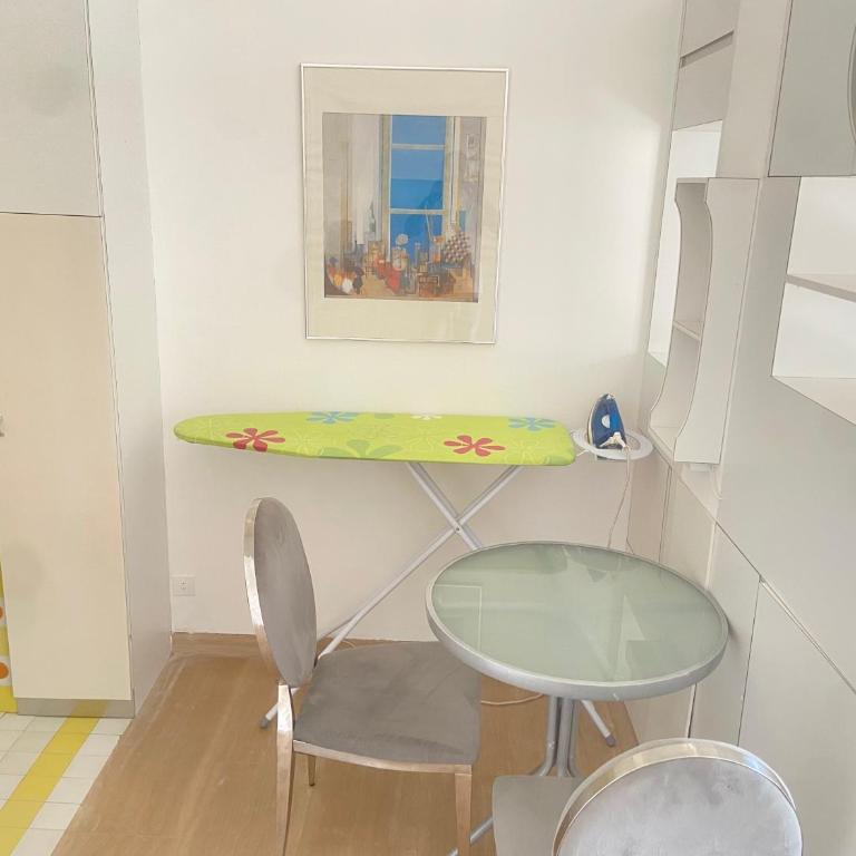 Studio avec piscine et grande terrasse Parking gratuit Nice - Maison 1 Chambre - 16