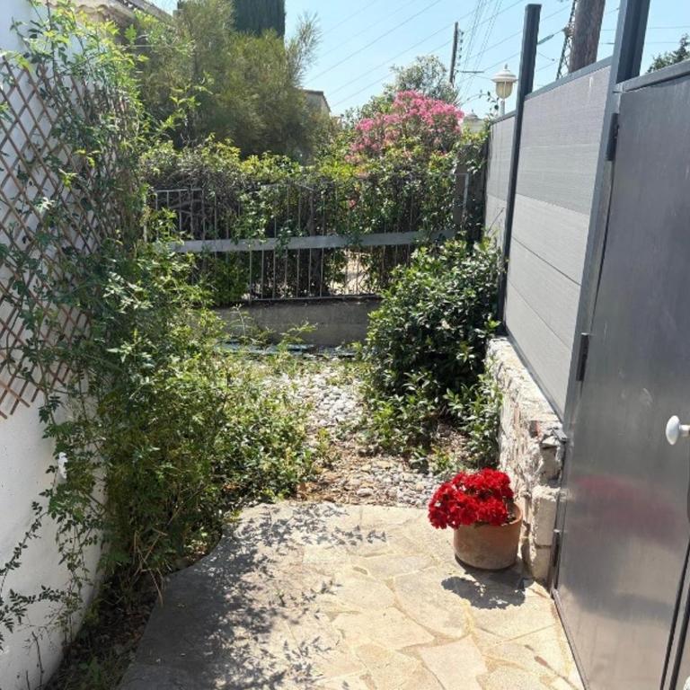 Studio avec piscine et grande terrasse Parking gratuit Nice - Maison 1 Chambre - 4