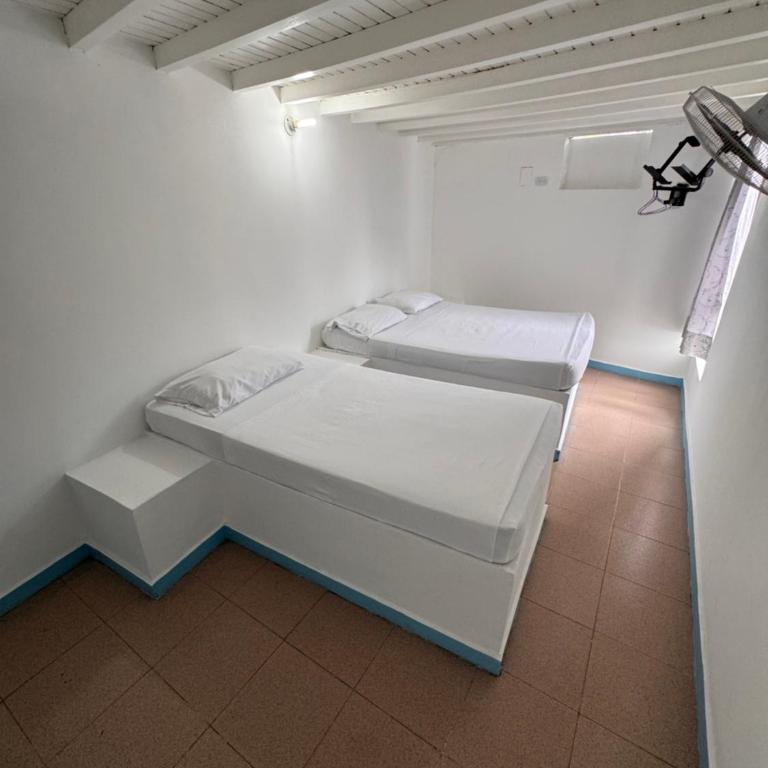 Hotel La Popa Honda Tolima - Family Room with Private Bathroom - 6