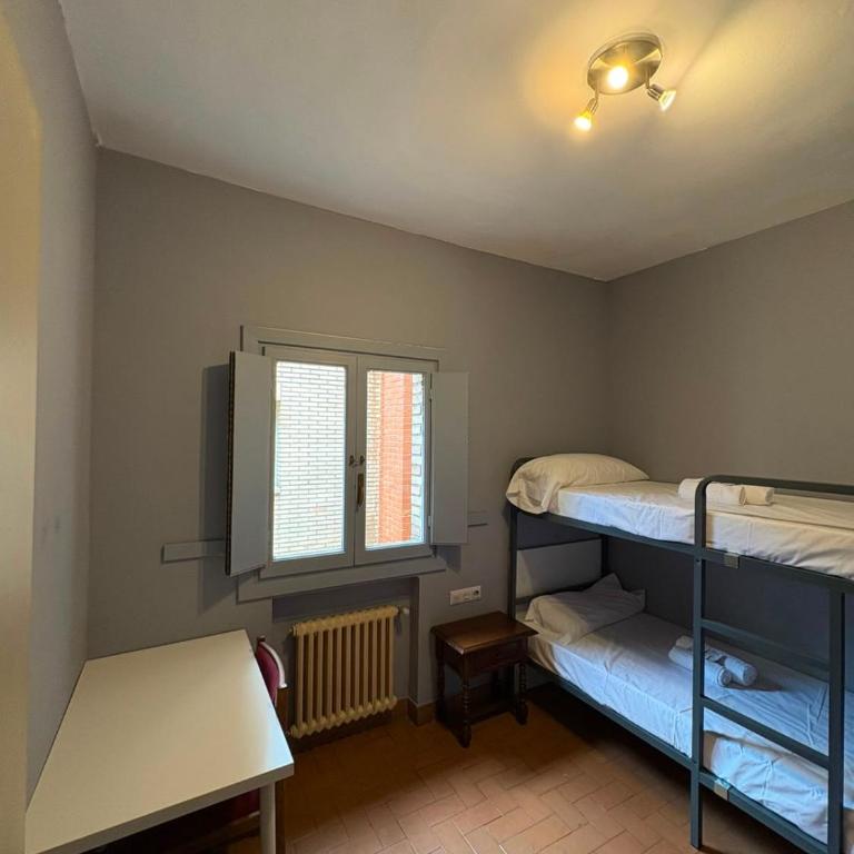 mikasita Bilbao - student housing & coliving - Double Room with Shared Bathroom - 3