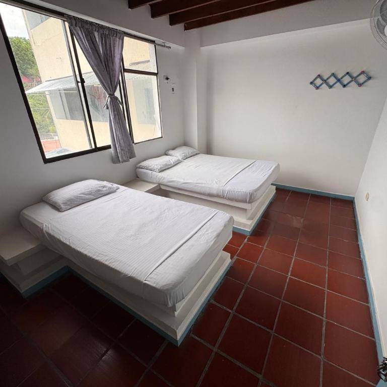 Hotel La Popa Honda Tolima - Family Room with Private Bathroom - 12