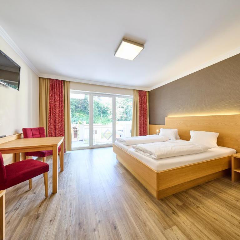 Leni-Marie Saalbach - Doppelzimmer mit Balkon - 4