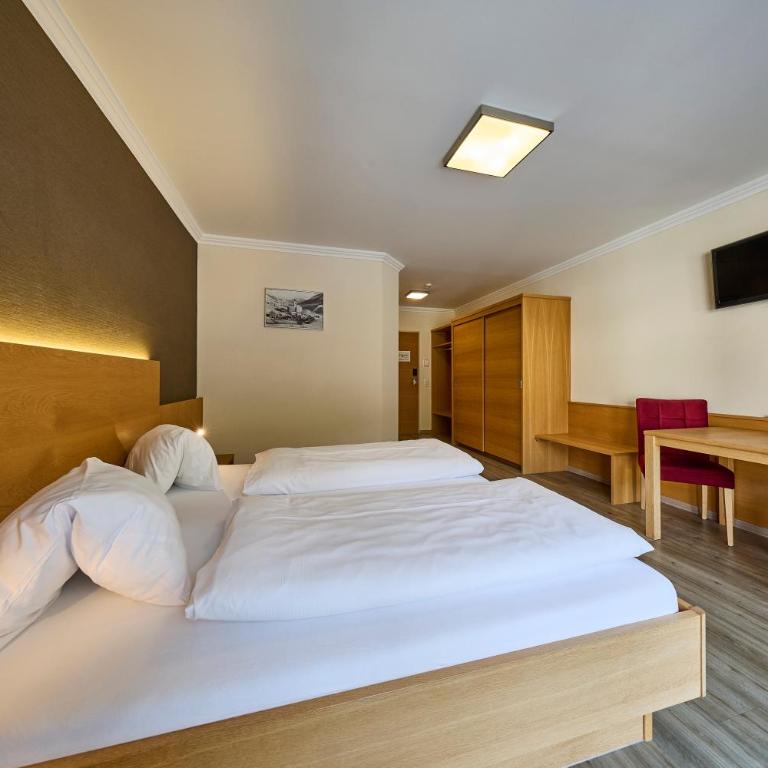 Leni-Marie Saalbach - Doppelzimmer mit Balkon - 2