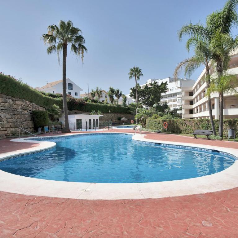 Apartamento con piscina y paddel en Guadalmina Alta - AVIA 2 3 - Apartamento de 2 dormitorios con balcón y terraza - 6