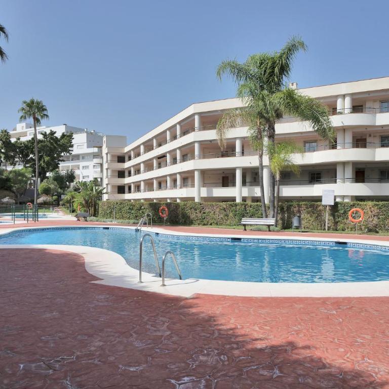 Apartamento con piscina y paddel en Guadalmina Alta - AVIA 2 3 - Apartamento de 2 dormitorios con balcón y terraza - 7