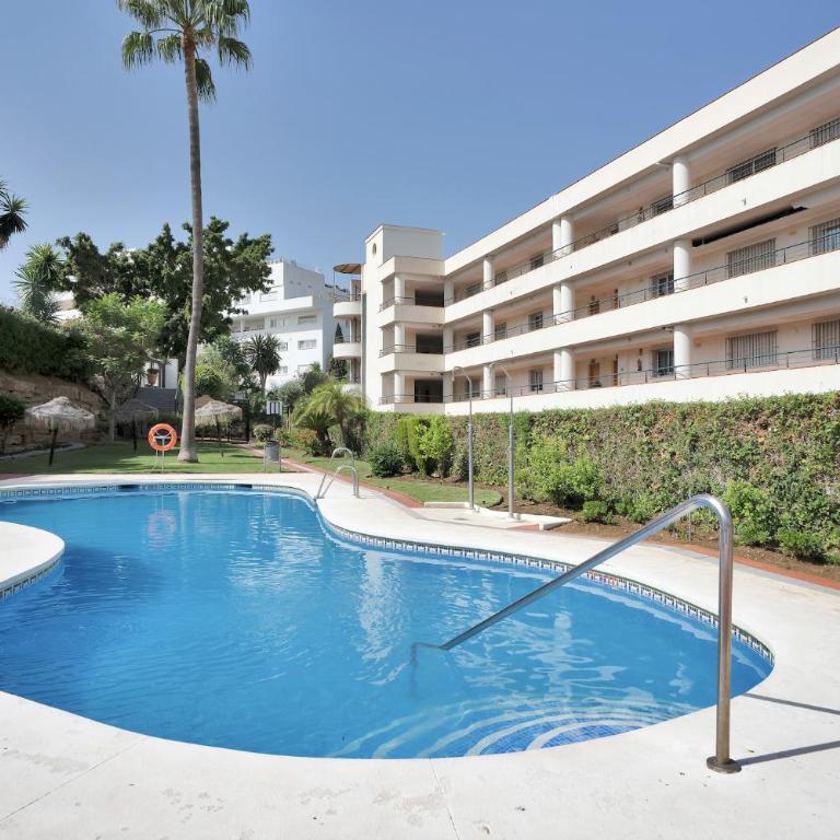 Apartamento con piscina y paddel en Guadalmina Alta - AVIA 2 3 - Apartamento de 2 dormitorios con balcón y terraza - 8