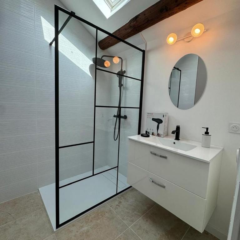 Le Montmorency 56, déco rénové, proximité centre Climatisation - Apartment - 9